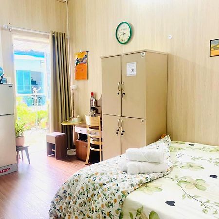 Cozy Homestay With Large Bed, Private Bathroom, Large Balcony Ханой Экстерьер фото